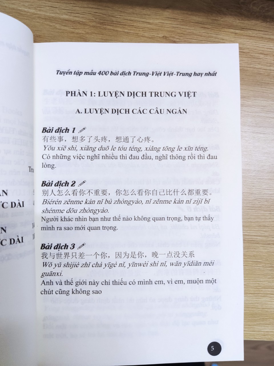 Tuyển tập 400 mẫu bài dịch Trung – Việt, Việt – Trung hay nhất phiên bản mới (Song ngữ Trung – Việt – có phiên âm, có Audio nghe, có QR Code trên tờ rơi kèm sách)