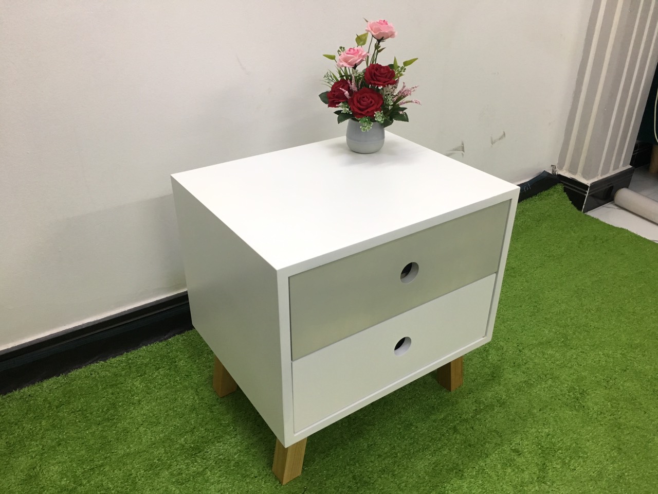 Kệ tủ đầu giường trắng 2 tầng khung ván gỗ Pn2 - HRM KT50x40x50
