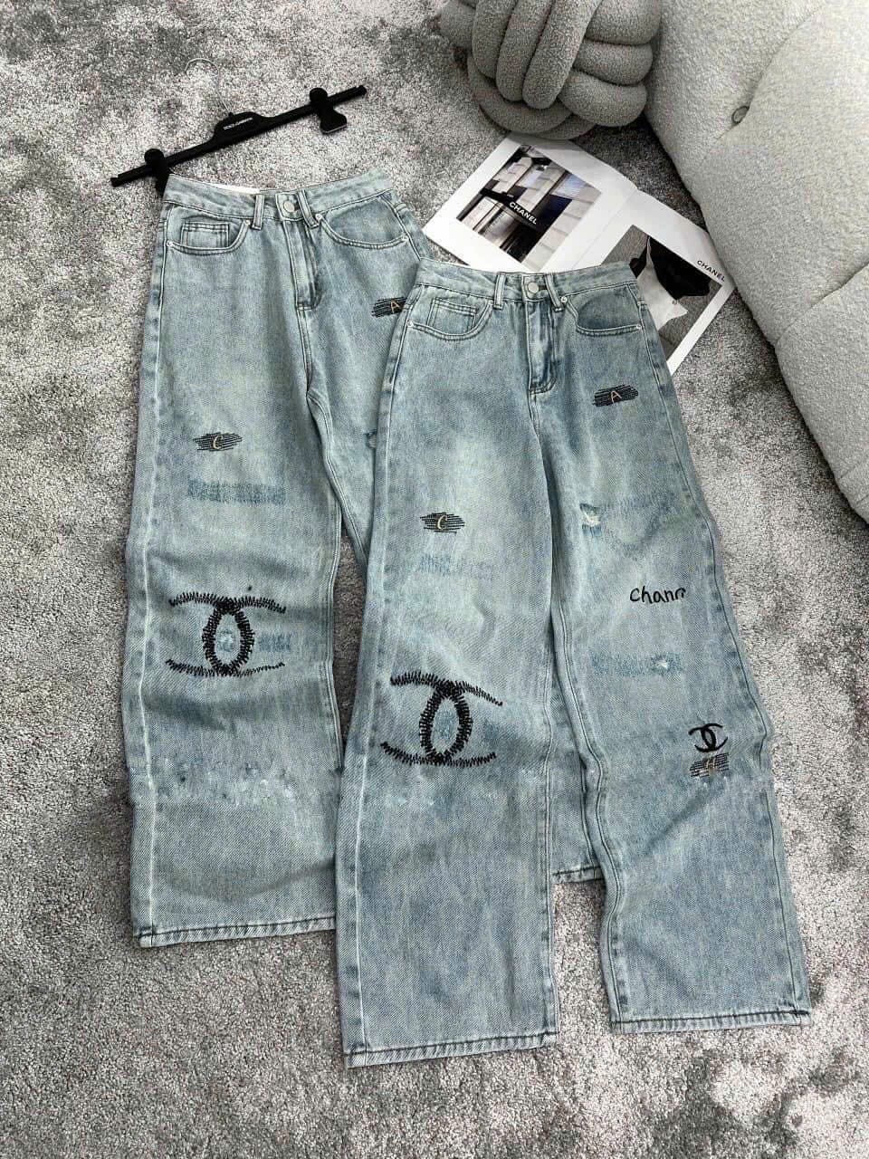 Quần baggy jean nữ ống suông lưng cao thêu họa tiết