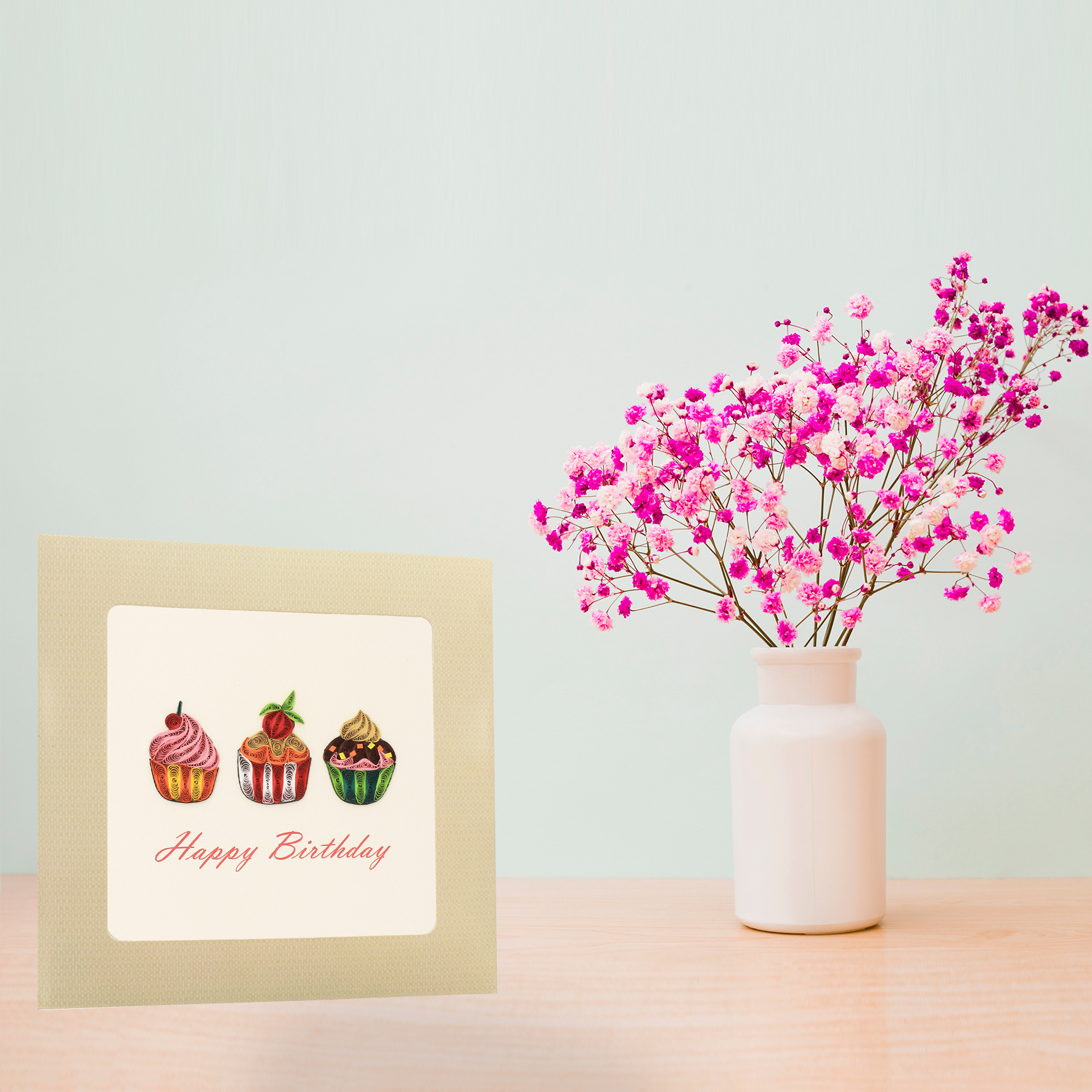 Thiệp Chúc Giấy Xoắn Thủ Công (Quilling Card) Chúc Mừng Sinh Nhật Bánh Kem - Tặng Kèm Khung Giấy Để Bàn