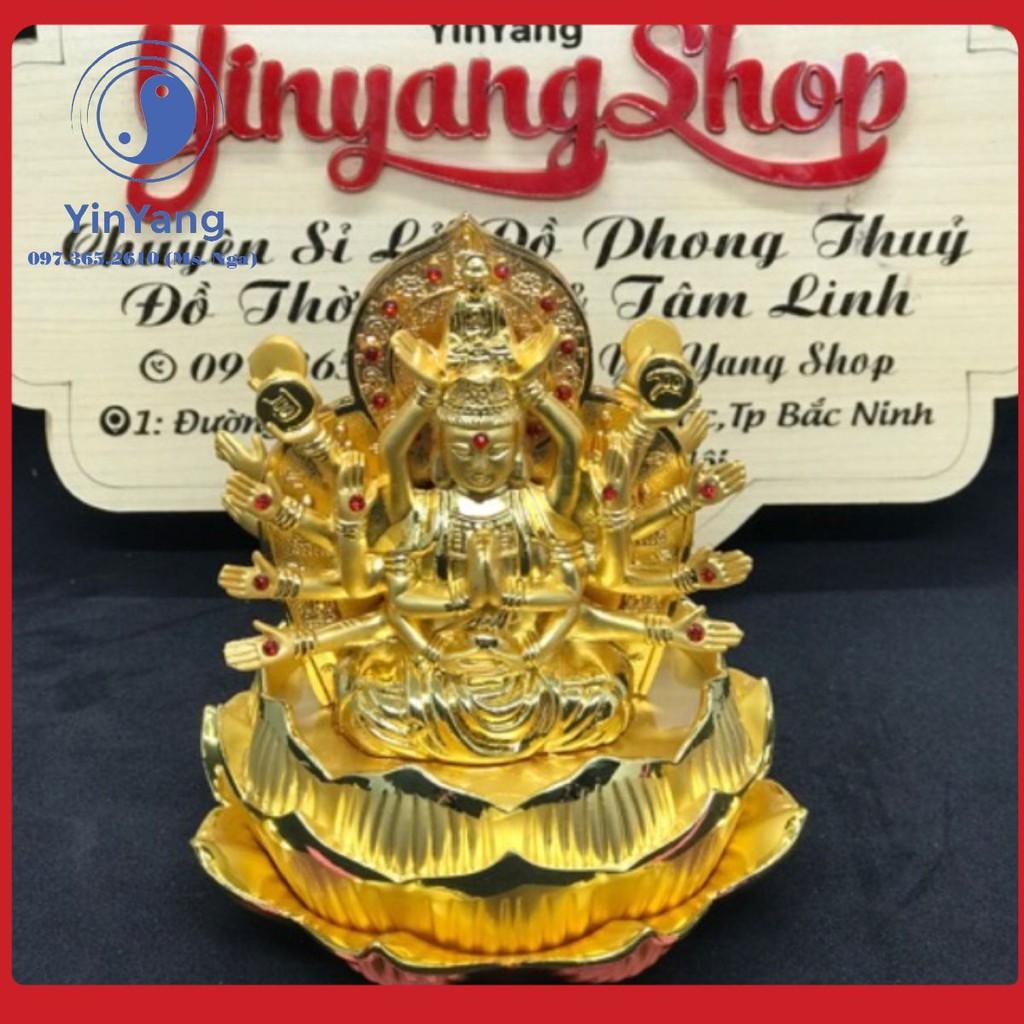 Tượng Phật Chuẩn Đề Để Taplo Xe Hơi Kèm Nước Hoa