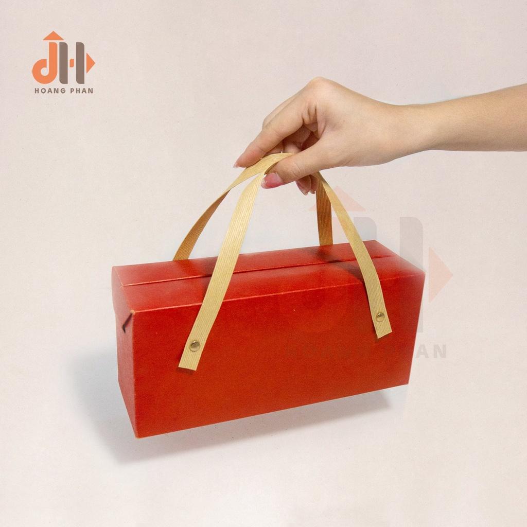 Hộp Quà Giấy Carton Đỏ Có Quai Xách - 25 x 8 x 11cm