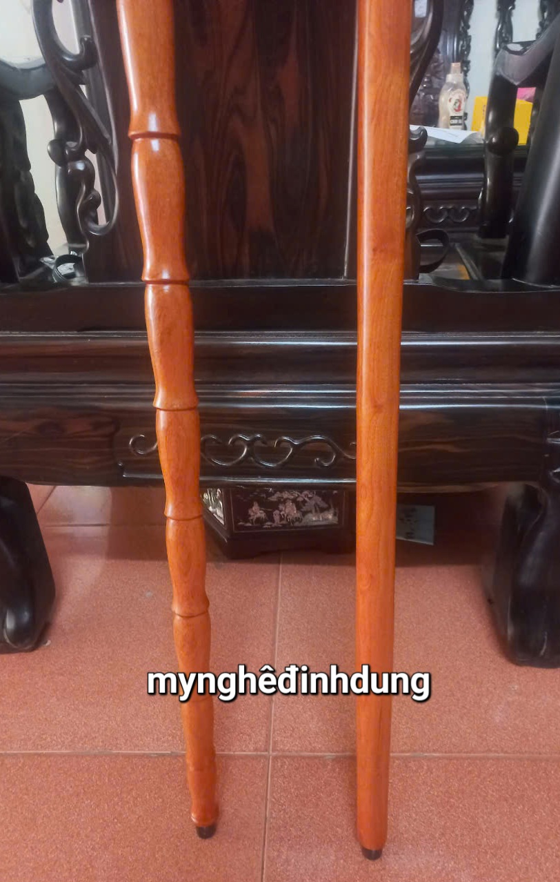 Gậy batong khắc đầu đại bàng bằng gỗ hương đẹp long lanh dài 90x3cm
