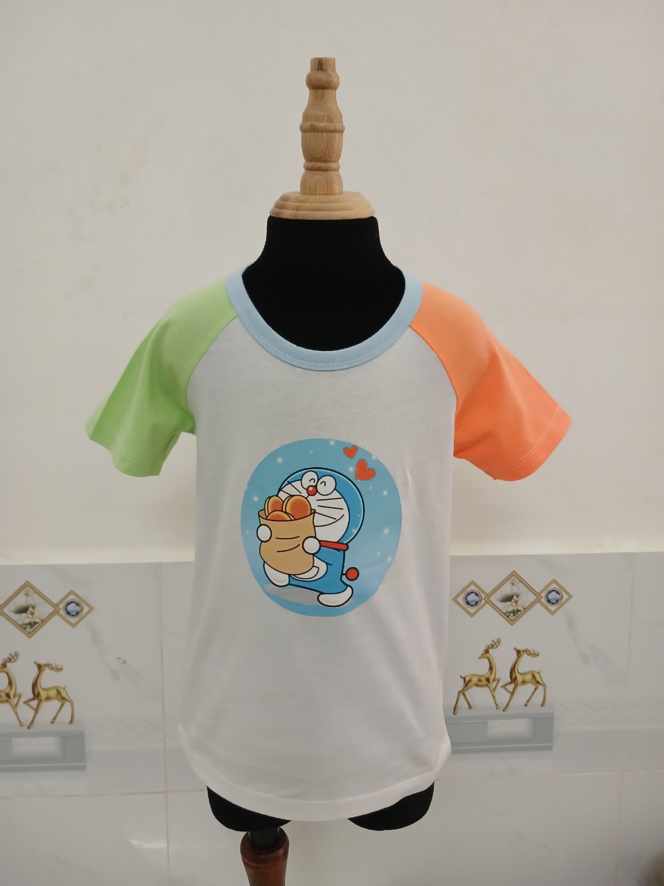 ÁO T - SHIRT UNISEX PHỐI TAY RAGLAN IN DOREMON TRẮNG