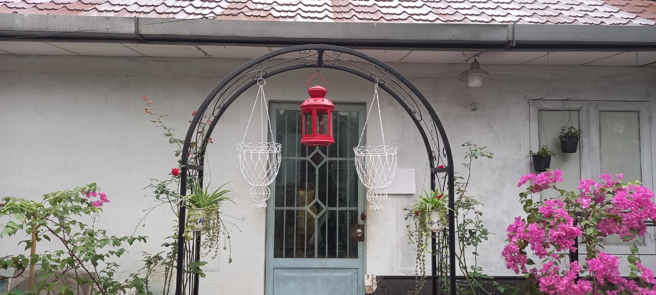 Giỏ treo hoa sắt mỹ thuật