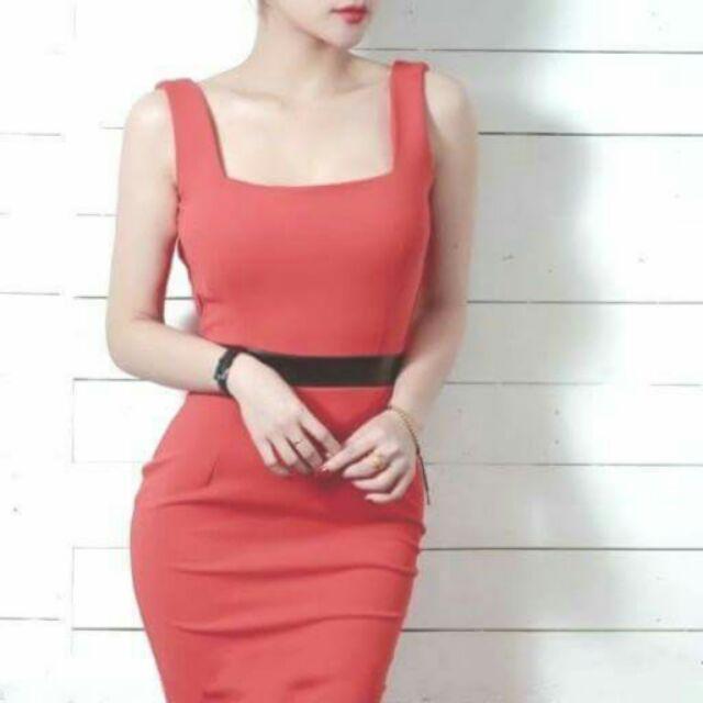 Đầm body hở lưng