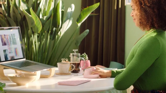 raise-your-hand-into-comfort.jpg?v=1666603482146