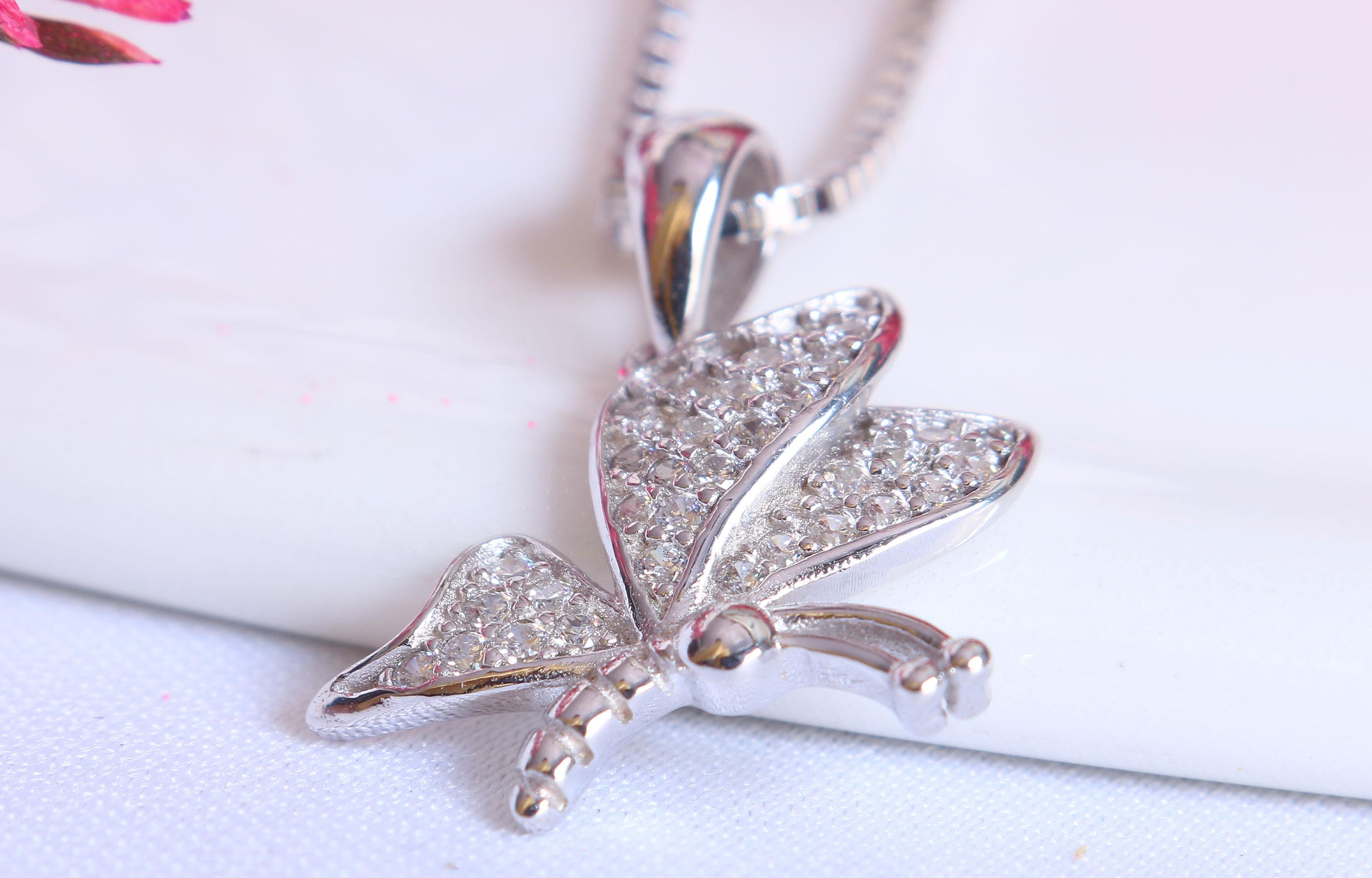 Mặt dây chuyền bạc nữ Butterfly