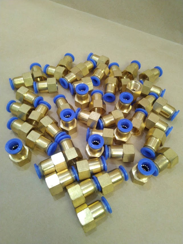 Đồng thau ren trong 21 ra ống 8mm