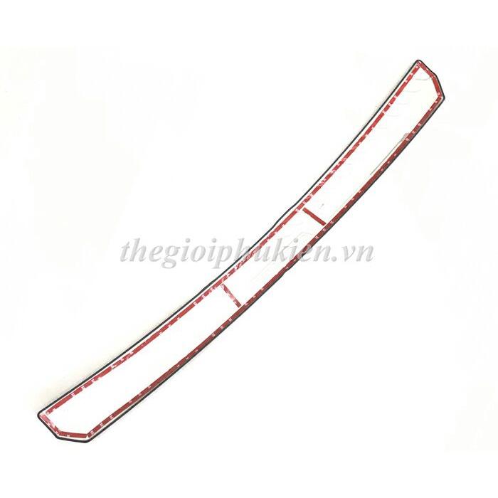 Bộ sản phẩm ỐP BẬC CỐP VÀ BẬC CỬA Inox xe Mitsubishi Outlander
