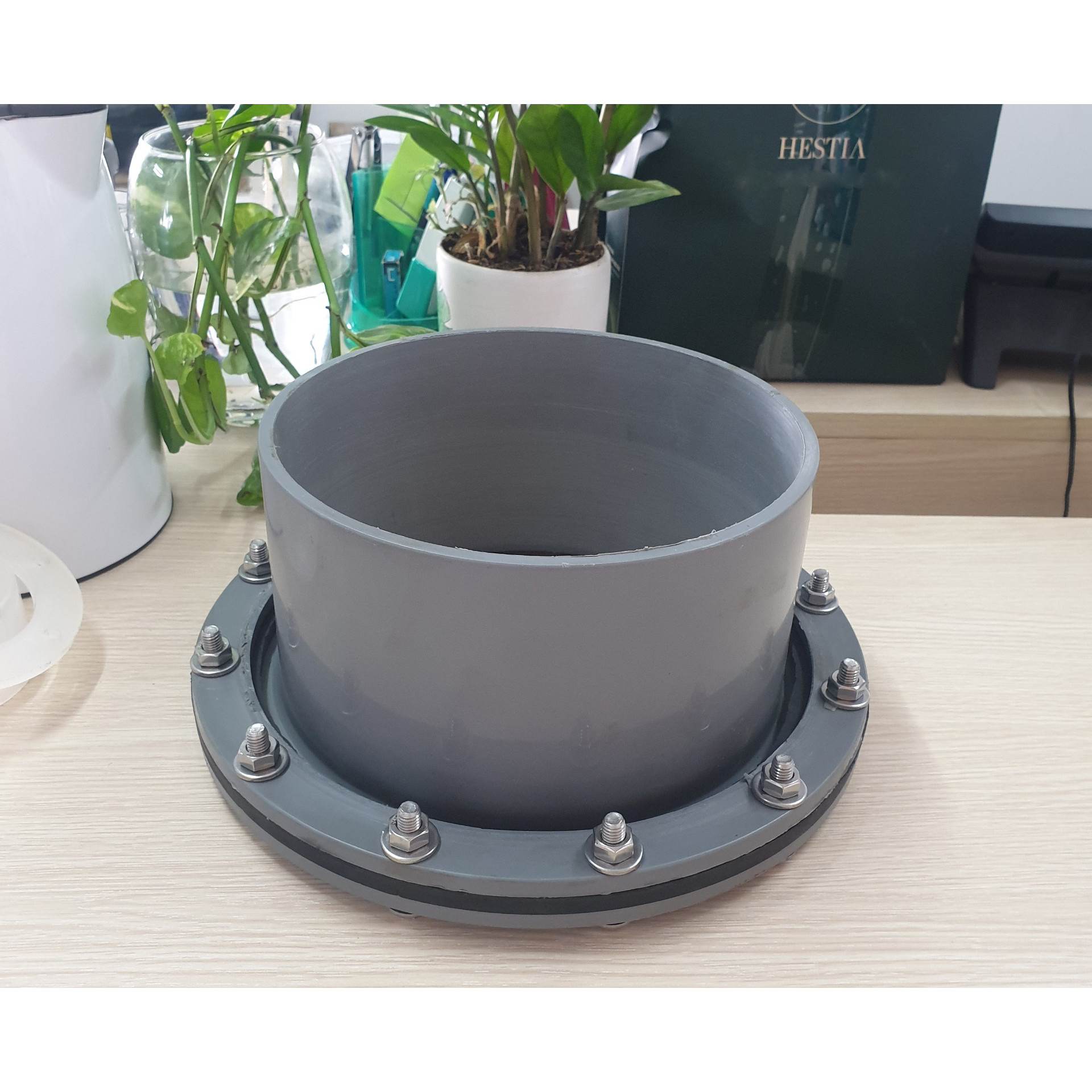 Mặt bích nhựa Luppe Fi 200