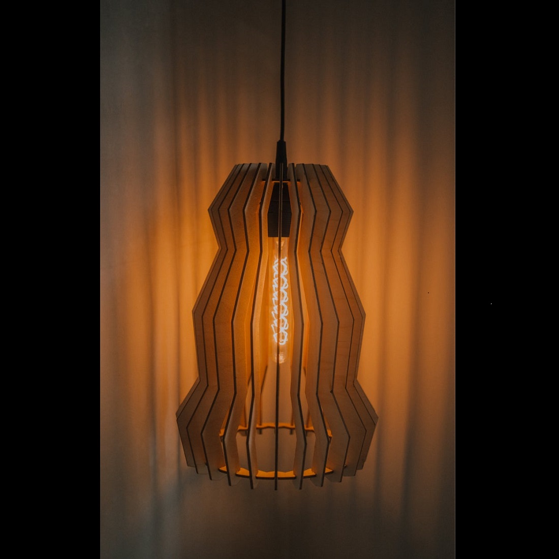 Đèn gỗ thả trần CAO CẤP hiện đại sang trọng 26x36cm chất liệu gỗ trang trí cho phòng khách nhà căn hộ decor nhà quán cafe