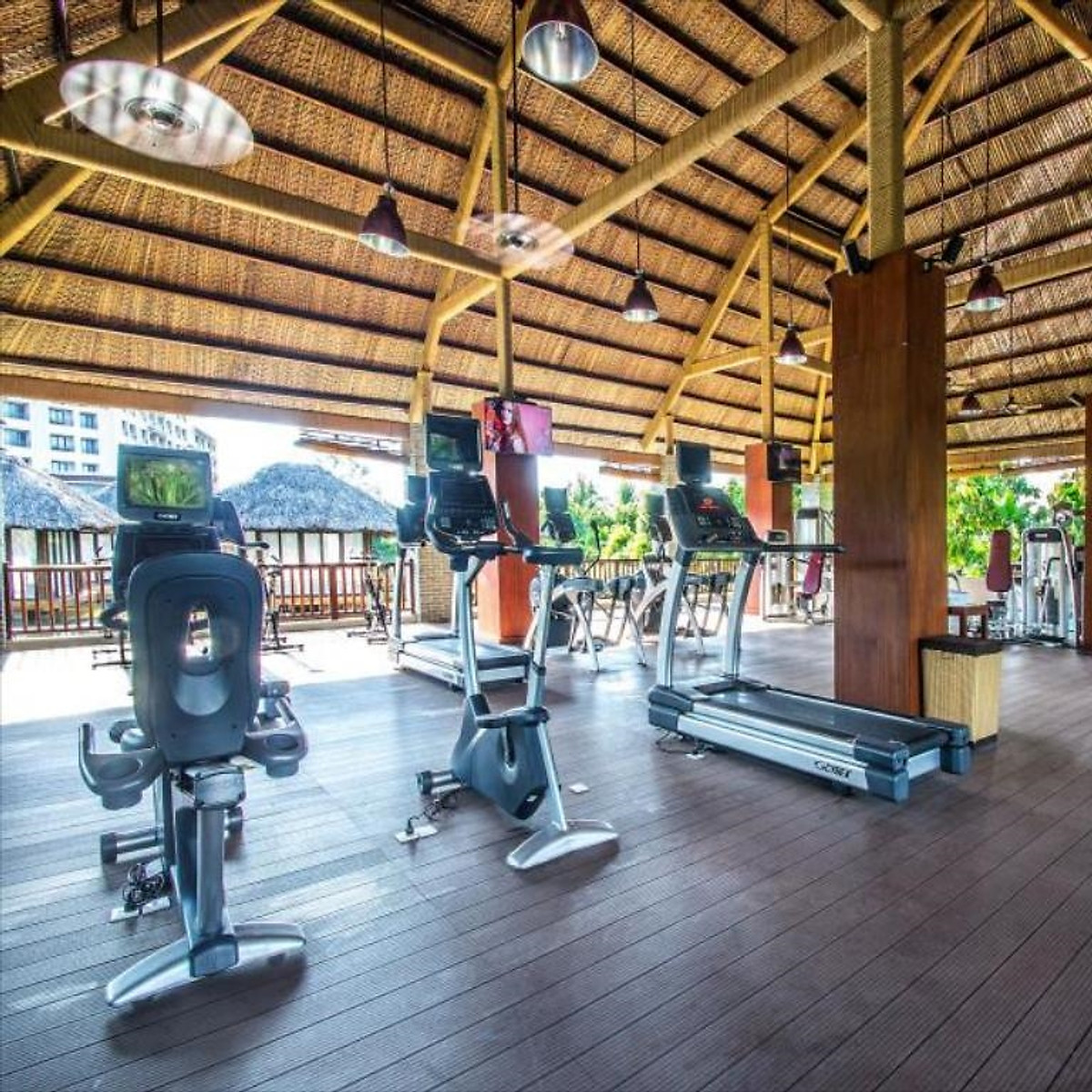 Trọn Gói 3N2Đ Cho 06 Người Tại Vinpearl Phú Quốc Hoặc Nha Trang, Villa 03 PN, 06 Bữa Buffet, Vui Chơi VinWonders Không Giới Hạn