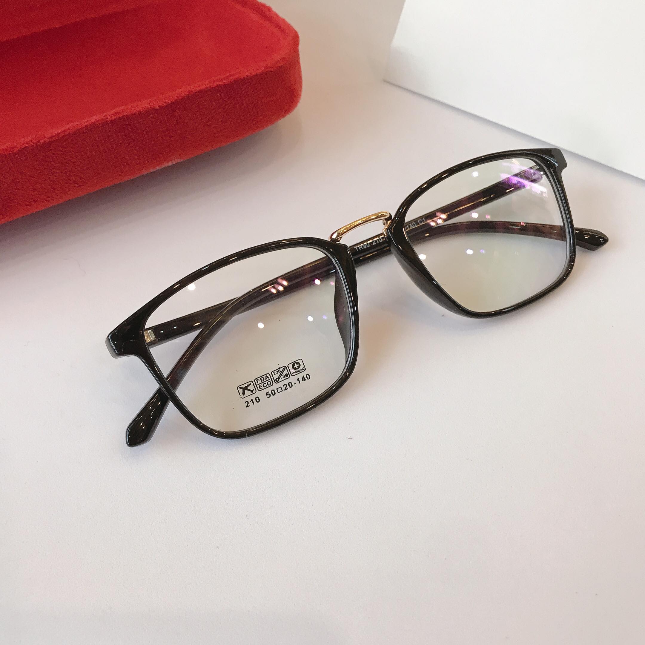 Kính mắt vuông KOREA nhựa dẻo cao cấp