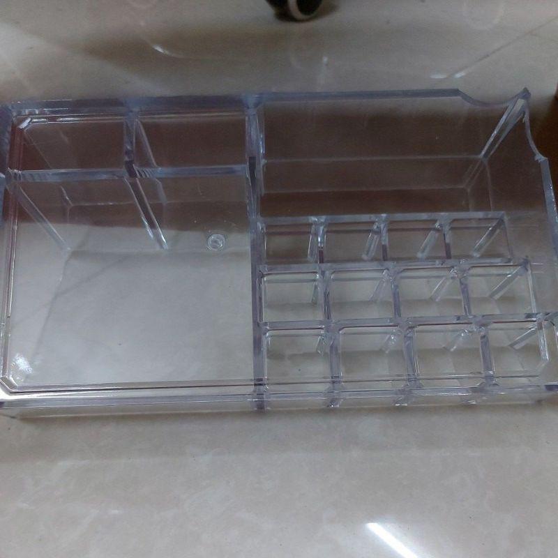 Kệ đựng đồ trang điểm mĩ phẩm mica 4 tầng_Bán thanh lý hàng lỗi do vận chuyển