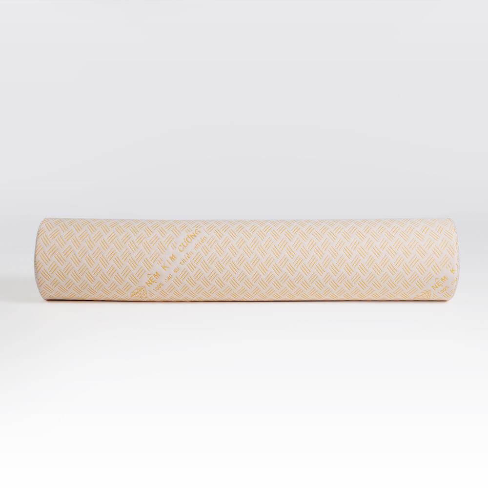 Gối ôm cao su cao cấp Kim Cương Honey 20x100cm thiết kế lỗ thông hơi xung quanh gối, giúp ngăn chặn nấm mốc tạo sự thoáng mát