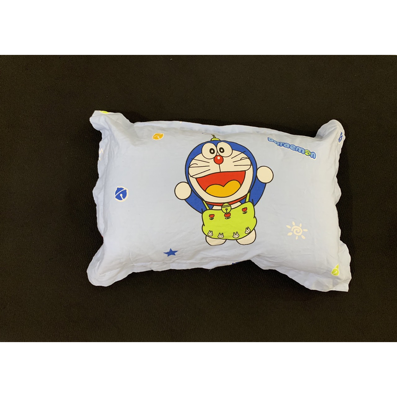 GỐI NẰM TRẺ EM KT 35X50CM ( COTTON 100% ) - DOREAMON CHONG CHÓNG