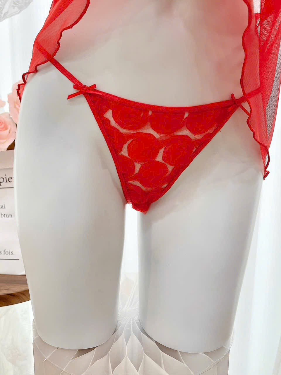 Váy Ngủ D57 Ren Lưới Xuyên Thấu Có Gọng Có Mút Kèm Chip Xinh Xắn