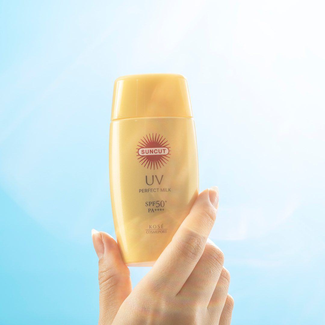 Essence Chống Nắng SPF50+ PA++++ Kose Suncut UV Perfect Essence Super Water Proof SPF50+ PA++++ (04 Loại)