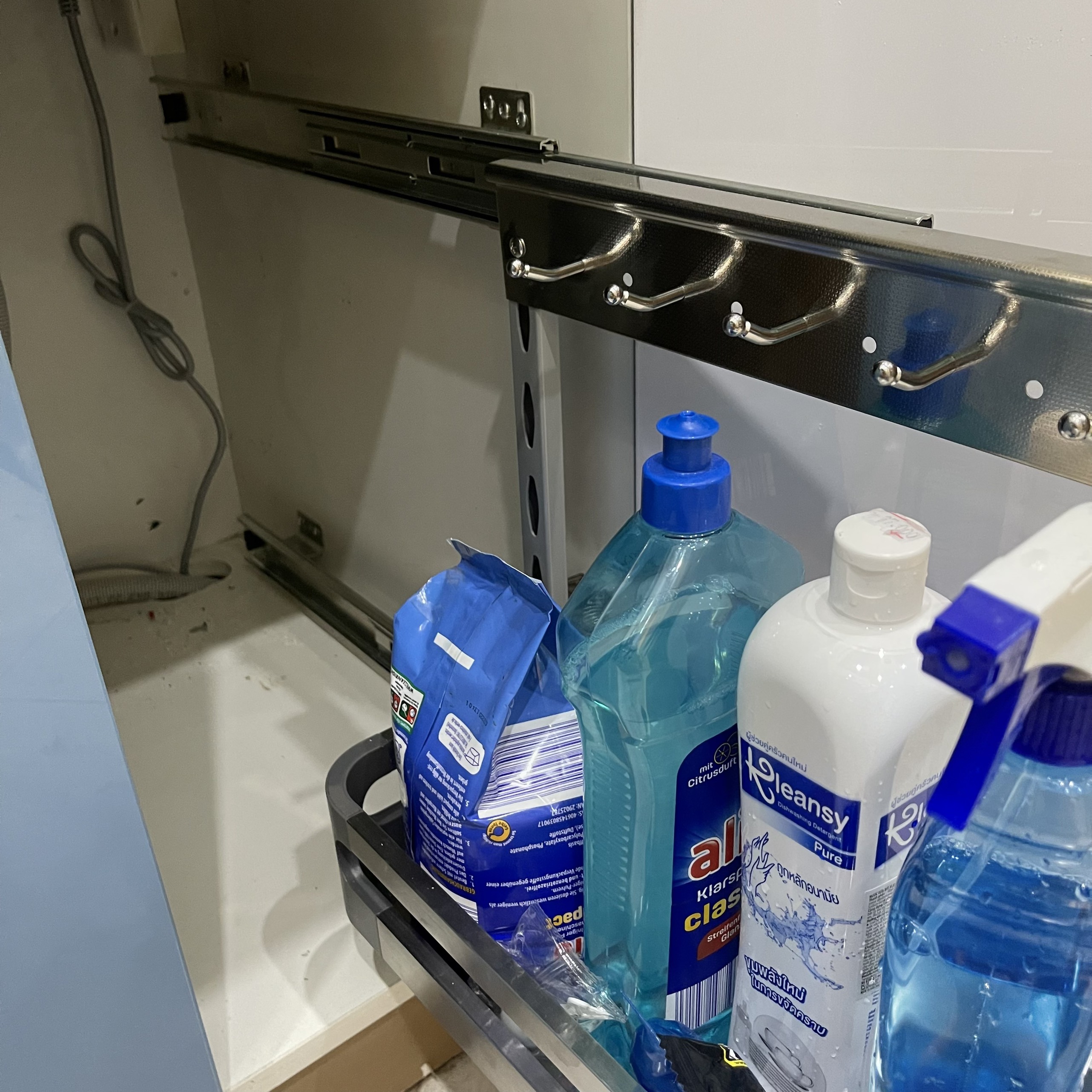 Kệ Để Chất Tẩy Rửa GROP - INOX 304 Bảo Hành Vĩnh Viễn- Có Thợ Lắp Đặt