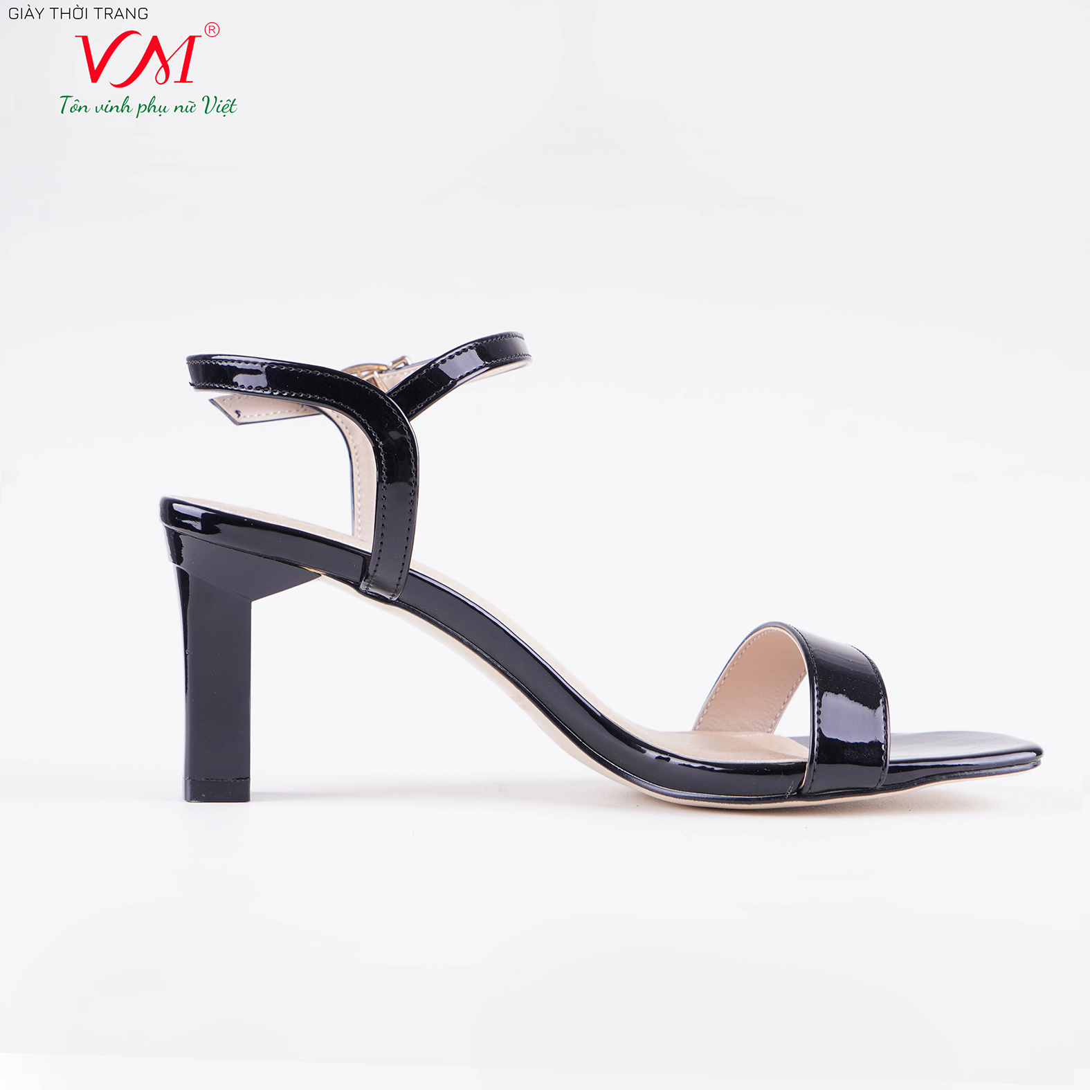 Sandal cao gót nữ, chiều cao gót 7CM, da Tổng hợp bóng, êm ái, bền chắc và thời trang. Mũi Vuông, gót Vuông, sang trọng và chắc chắn, thiết kế hiện đại, tinh tế, thời trang: SD.MT01.7F