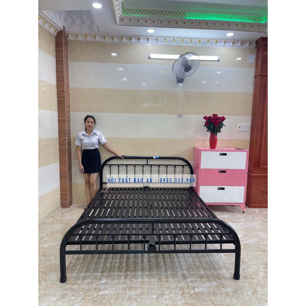 Giường sắt kiểu bo góc rẻ đẹp - 1m8x2m - freeship hcm  - Nội Thất Bảo An