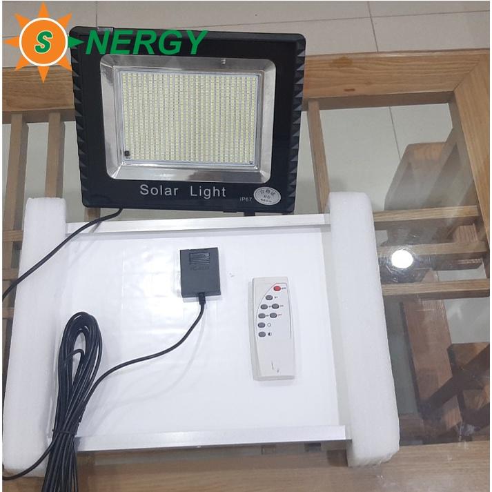 Đèn năng lượng mặt trời 200W