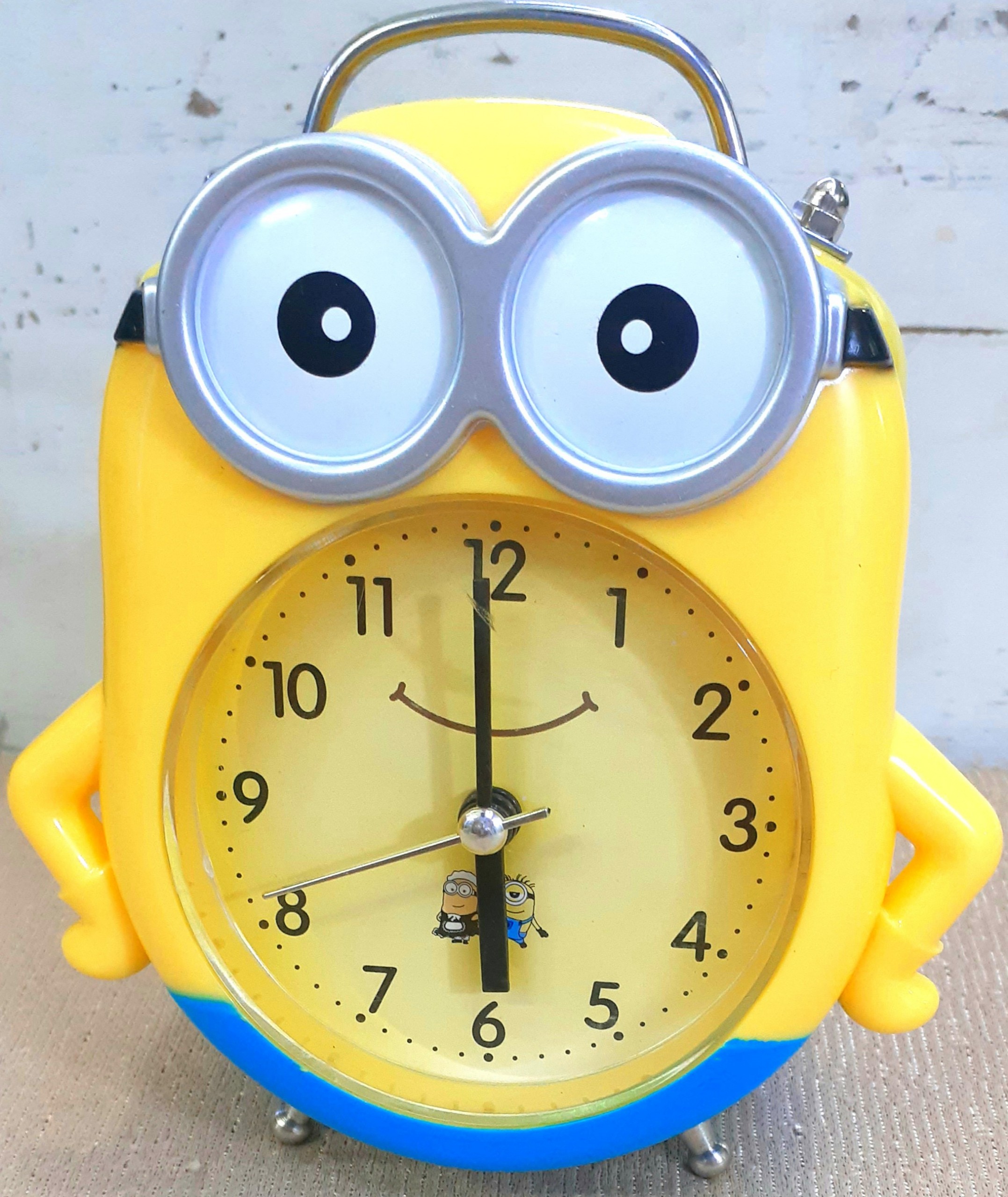 ĐỒNG HỒ BÁO THỨC MINION DỄ THƯƠNG