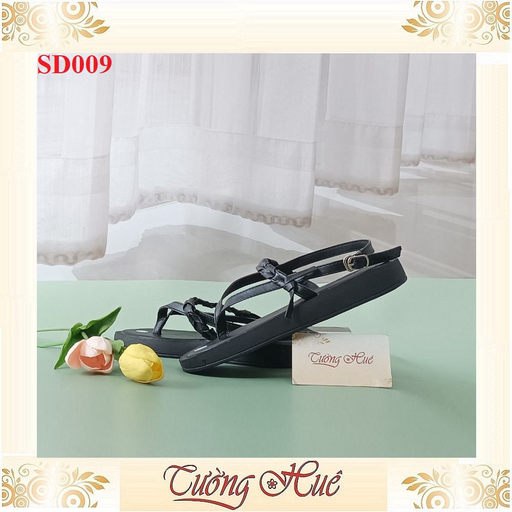 Sandal Xỏ Ngón Nữ Đế Bằng Mũi Vuông Quai Chữ A
