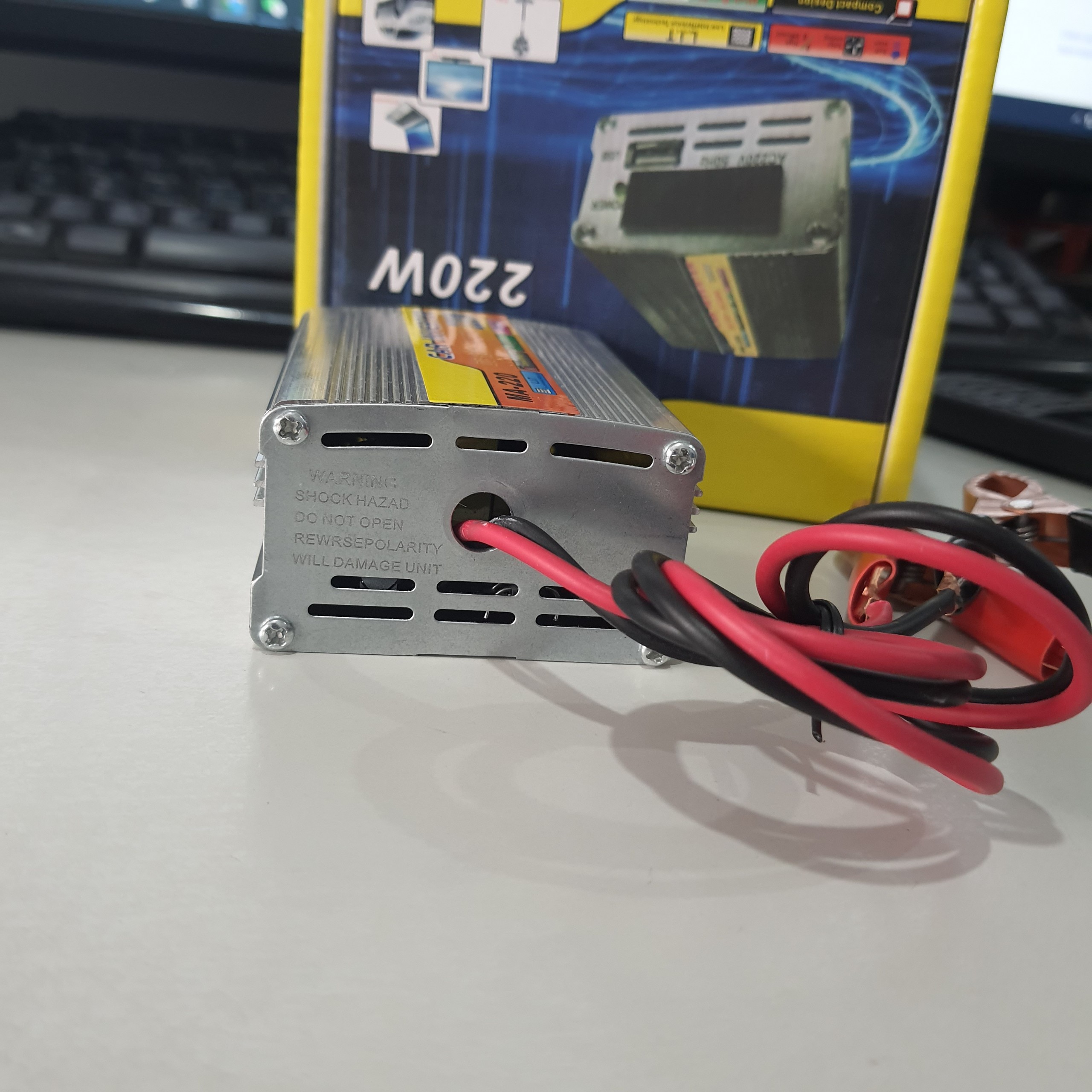 Bộ kích 12v lên 220v 220W bộ kích điện 12v lên 220v -chuyển nguồn 12V DC sang 220V AC 220W