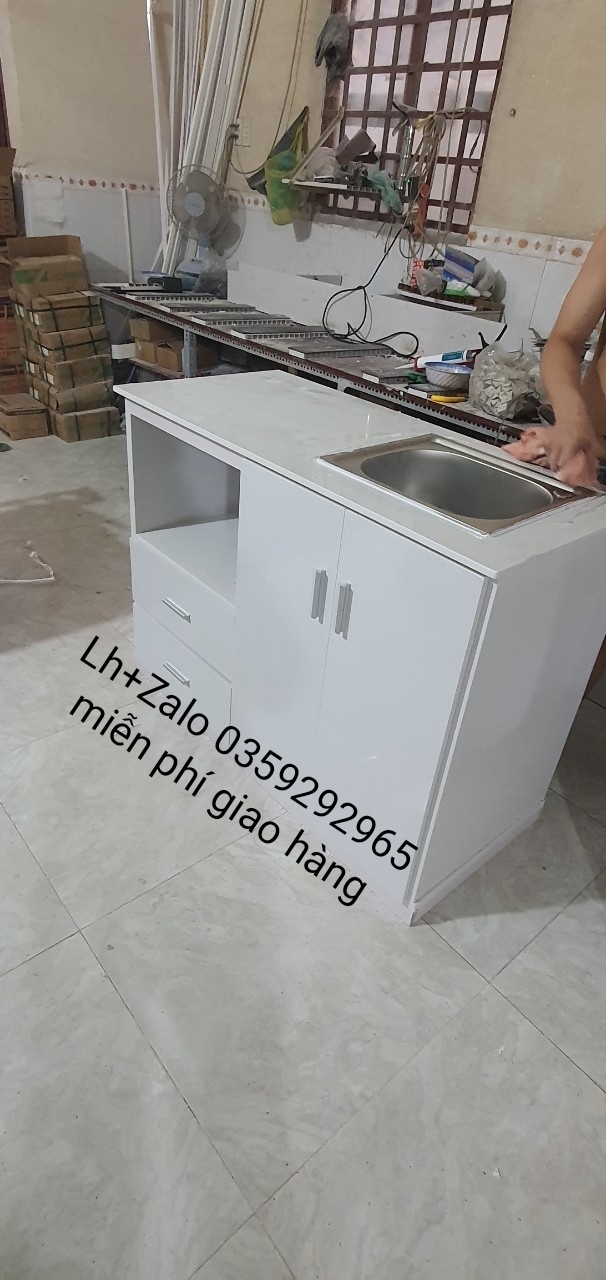 Tủ bếp mini nhựa đài Loan 4 ốp mặt đá sẵn bồn rửa