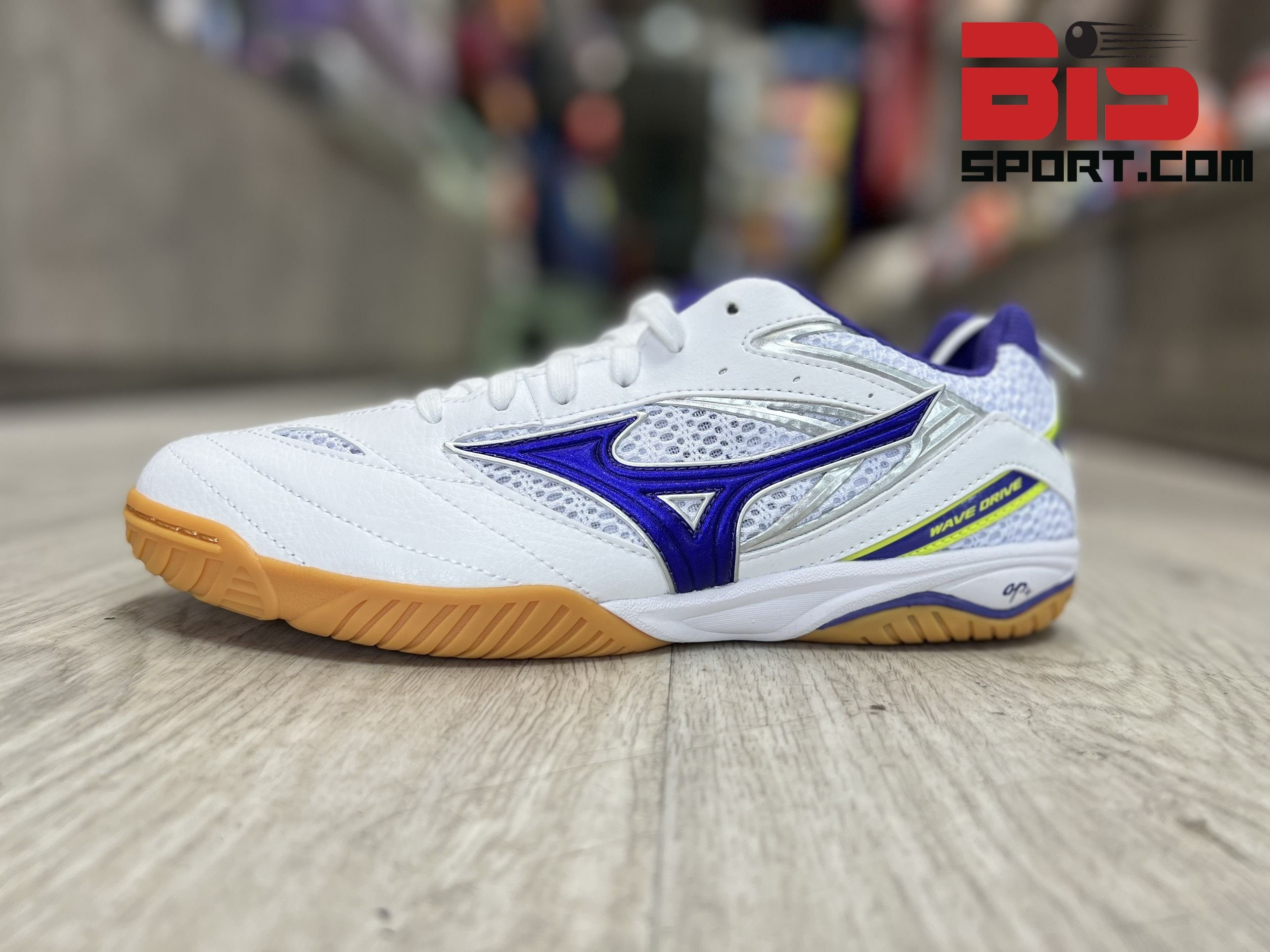 Giày Bóng Bàn Mizuno Wave Drive 8 - Trắng Tím - Đế Siêu Bám Sàn - Chống Trơn Cực Đỉnh