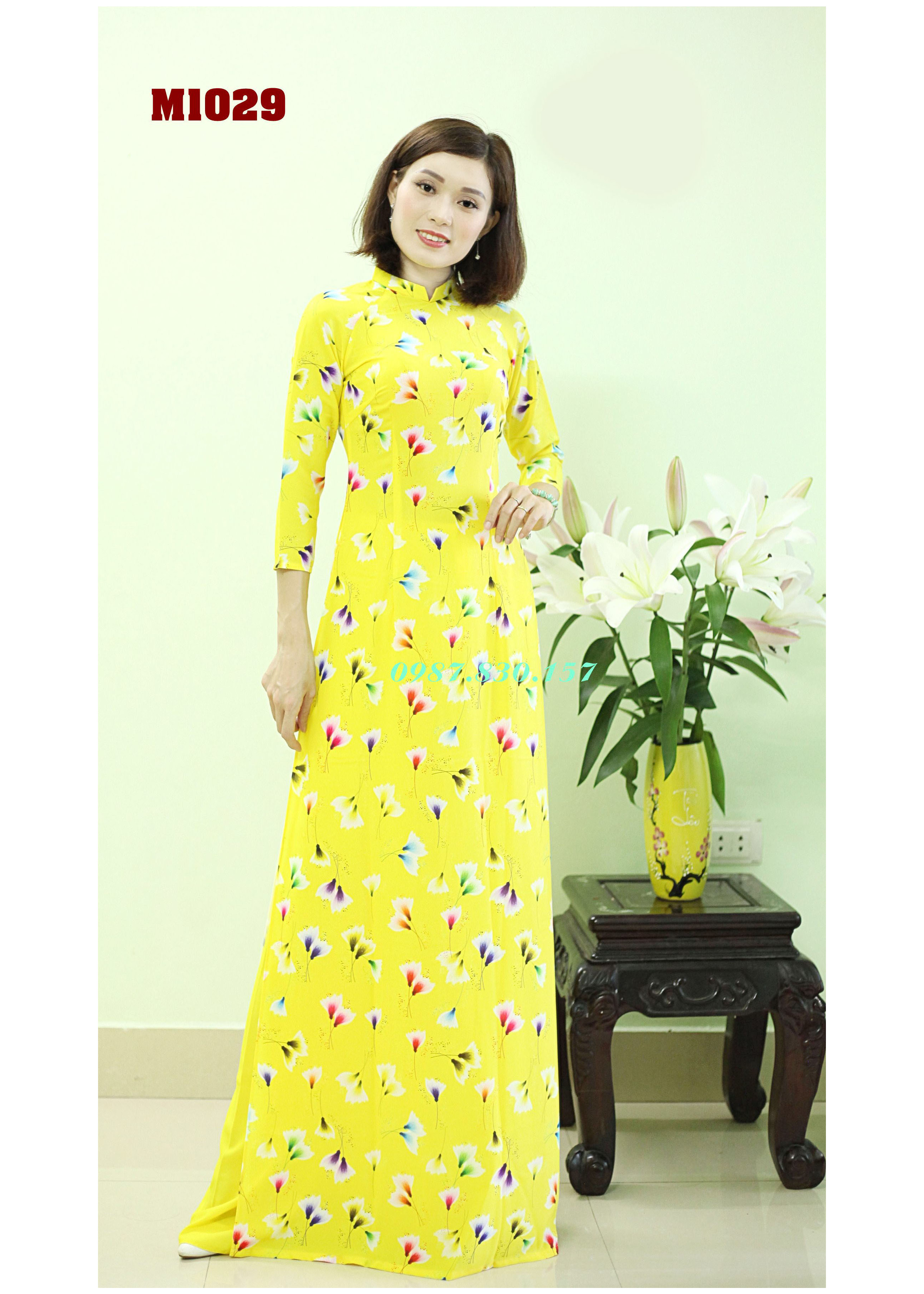 Áo dài truyền thống may sẵn Vải lụa