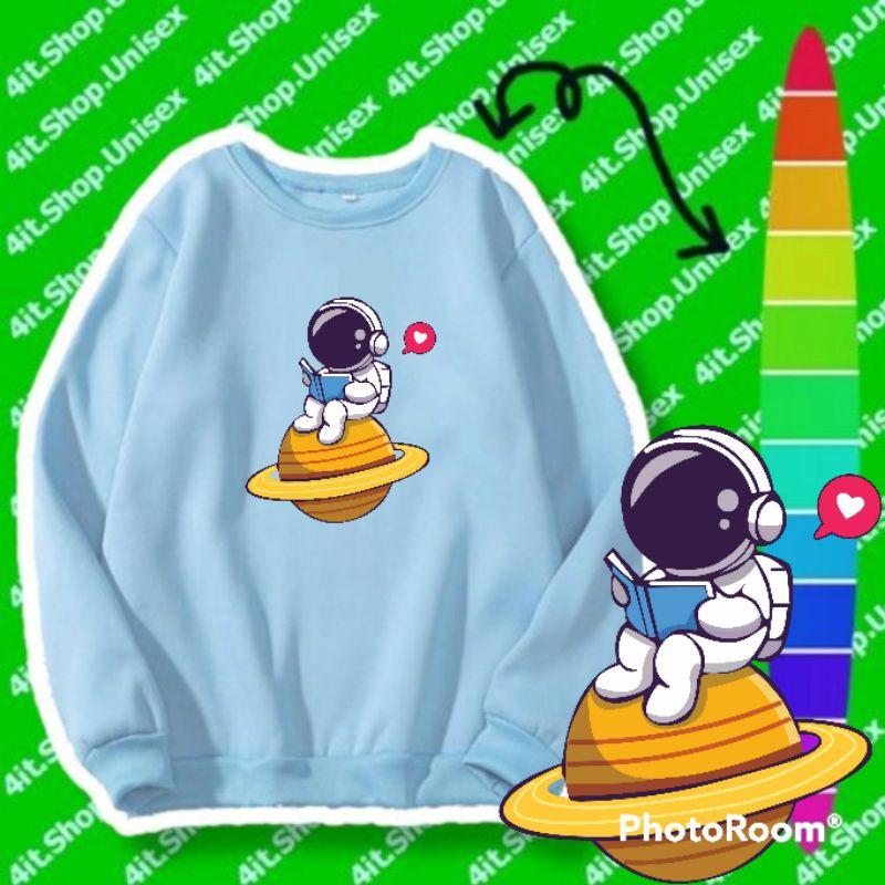 Áo sweater - Áo nỉ bông tay dài UNISEX Phi Hành Gia đọc sách Nam Nữ đều mặc được