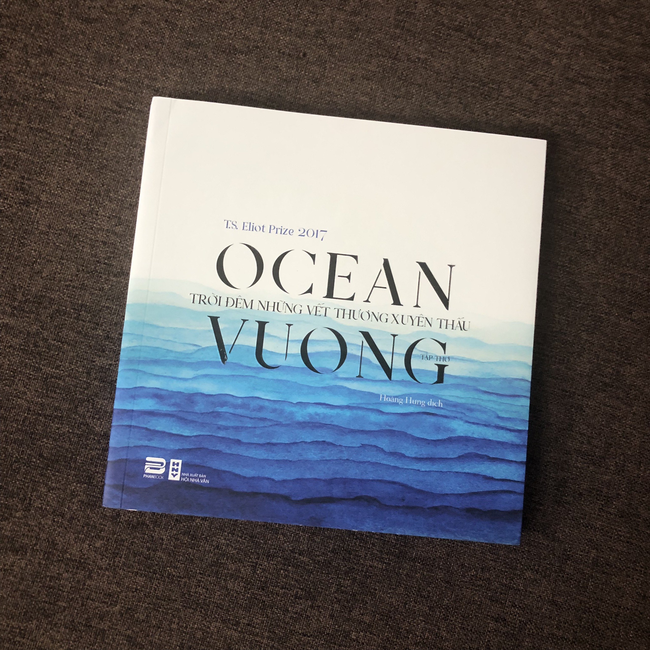 COMBO OCEAN VƯƠNG: MỘT THOÁNG TA RỰC RỠ Ở NHÂN GIAN + TRỜI ĐÊM NHỮNG VẾT THƯƠNG XUYÊN THẤU