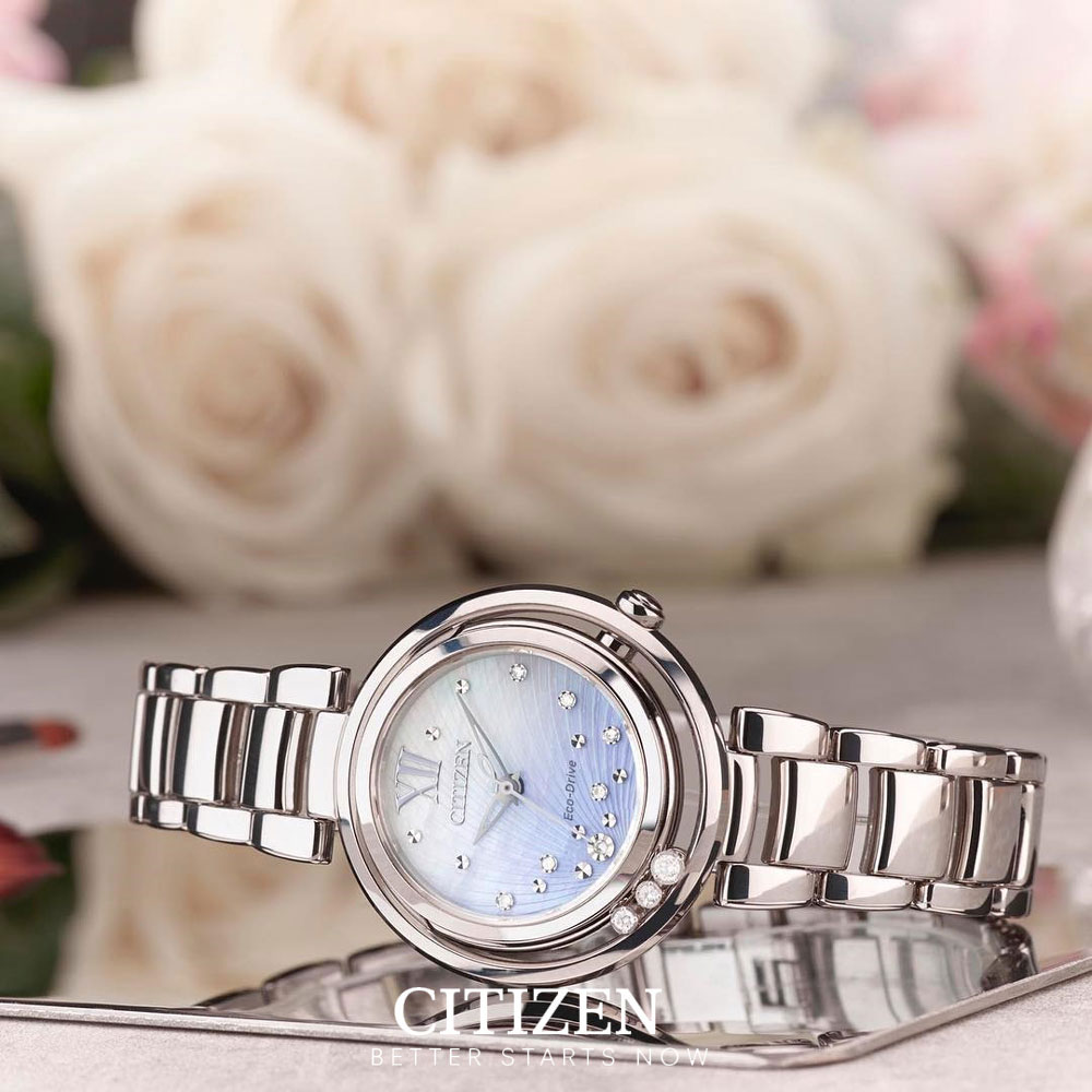 Đồng Hồ Nữ Citizen Đính Kim Cương Dây Thép Không Gỉ EM0327-50D - Mặt Xà Cừ (Sapphire)