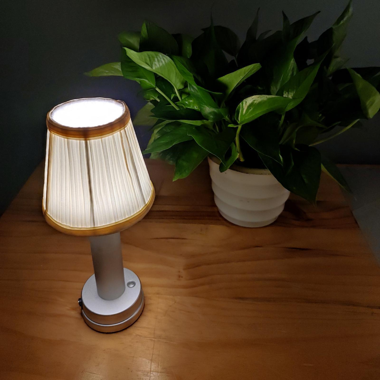 Mini Table Lamp Table Lamp with USB Ports Bedside Lamps Bedroom Lamps Small Lamp Reading Night Lamp for Kids Room Bedroom