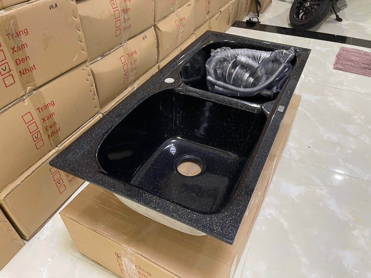 Chậu rửa chén đá nhân tạo 2 hộc đen 98*48*22