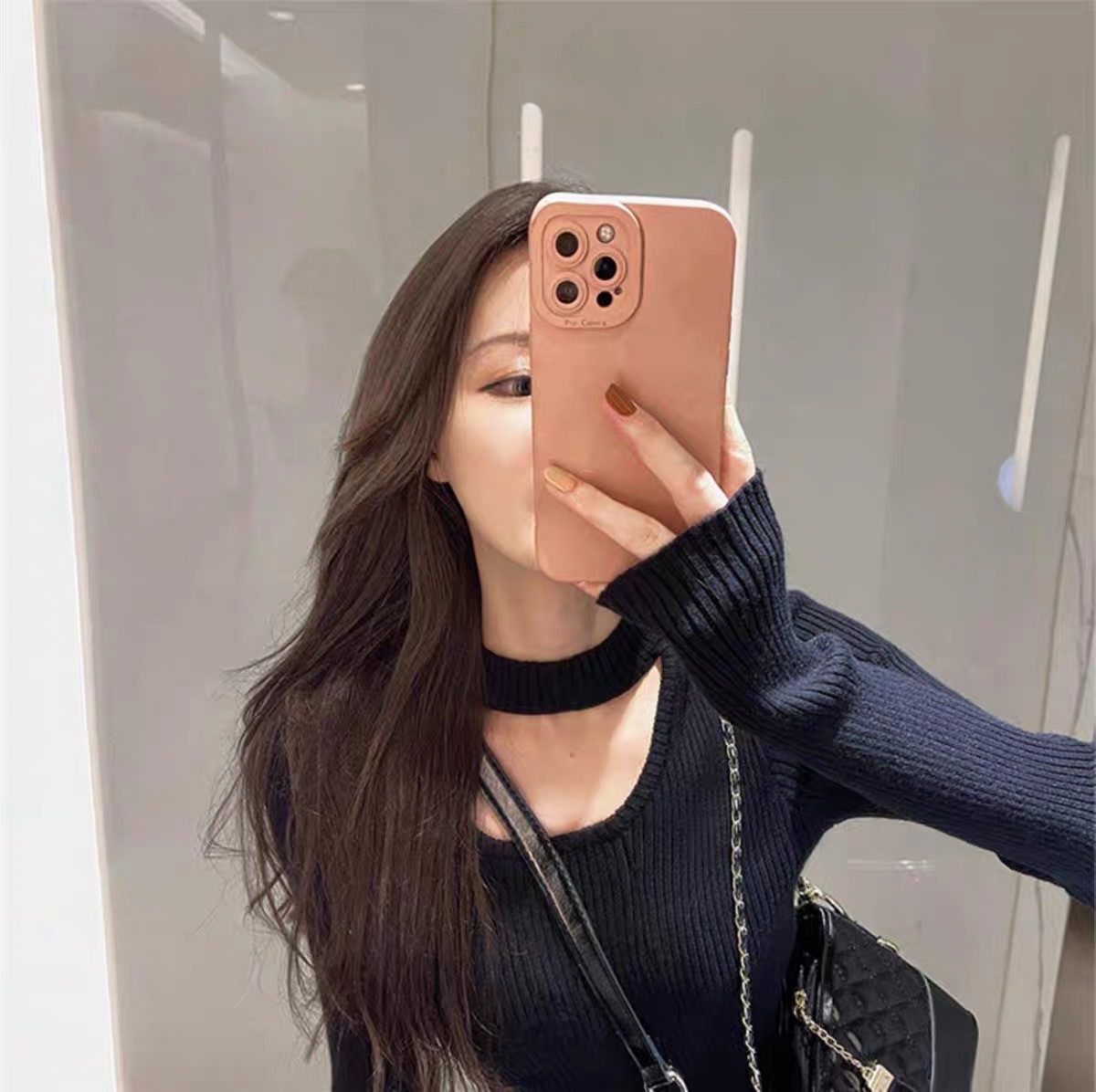 Đầm body dài tay xẻ trước cổ tròn cut-out sành điệu cá tính phong cách Hàn quốc màu đen chất thun gân mịn đẹp mặc đi chơ