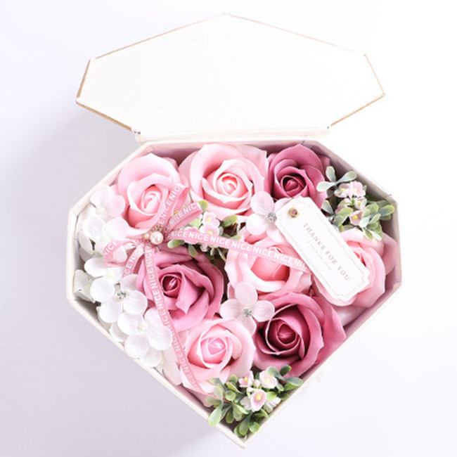 Quà 8/3 Cho Vợ Ý Nghĩa Và Bạn Gái - Hộp Hoa Hồng Sáp Trái Tim Có Ngăn Đựng Quà Hương Thơm 3 Năm Sang Trọng Có Thiệp