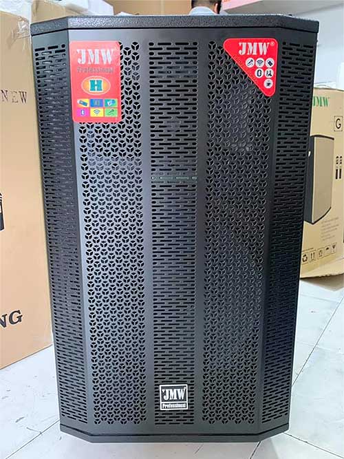 Dàn Karaoke di động JMW J6000 - Loa kéo 3 đường tiếng bass 4 tấc, 1 mid, 1 treble - Công suất lên đến 700W - Kèm 2 micro không dây UHF cao cấp - Đầy đủ kết nối Bluetooth, AV, USB - Hát karaoke offline dễ dàng qua dễ dàng qua CloudKaraoke - Hàng nhập khẩu