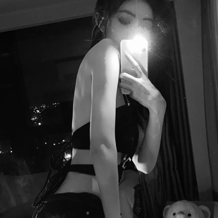 Áo yếm nữ HAGA áo croptop buộc dây khoét eo AYKS24