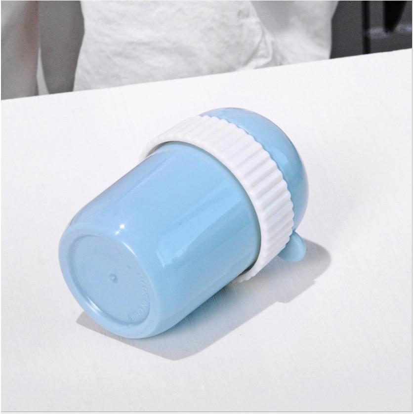 Hộp đựng tăm xỉa răng kiểu hoạt hình gấu xinh xắn tiện dụng - giao màu ngẫu nhiên