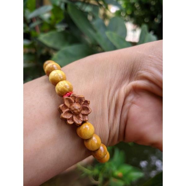 Vòng lắc tay nữ người lớn charm mix hoa sen gỗ dâu tằm hạt tròn 10ly bình an