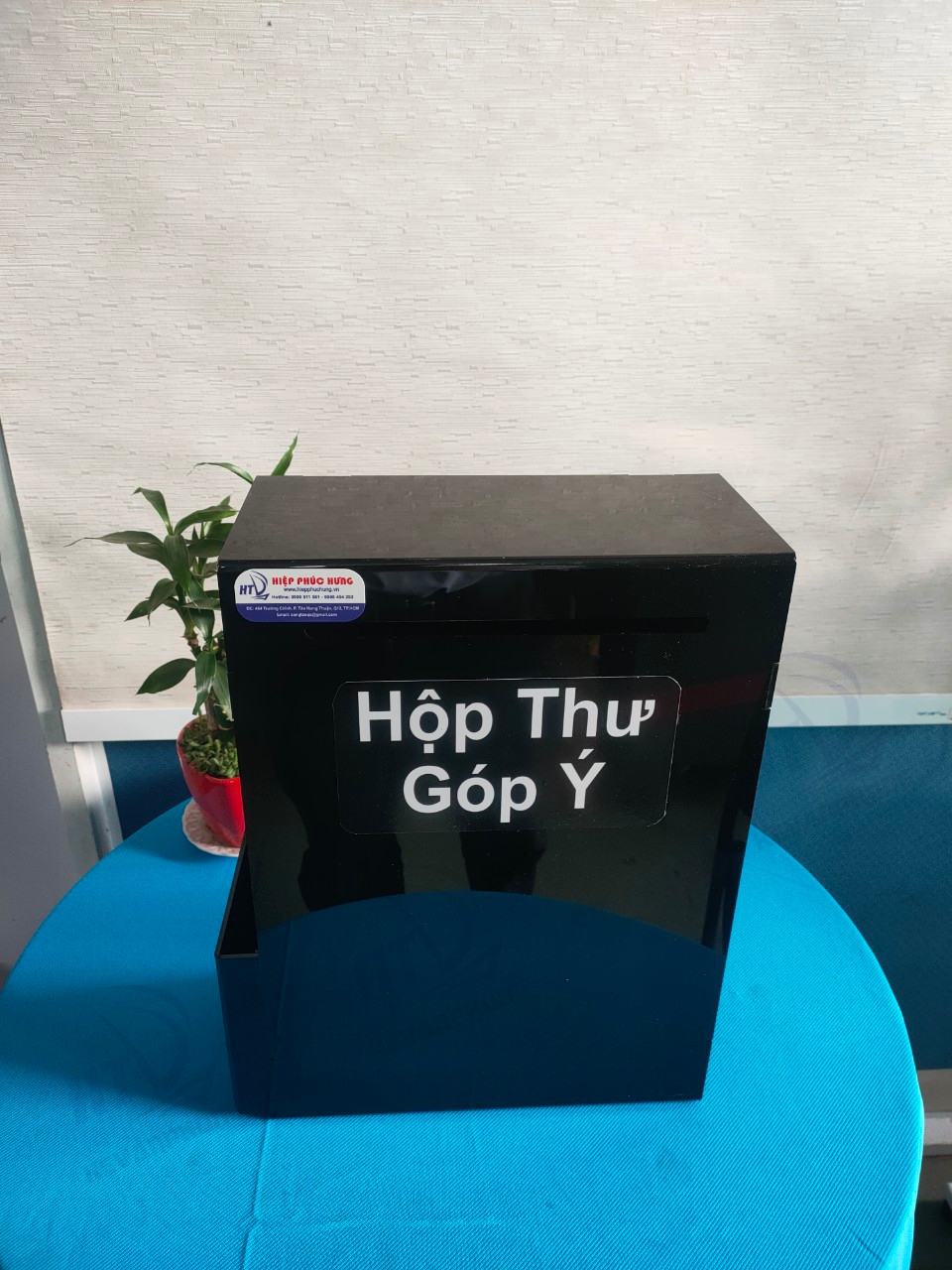 Hộp Thư Góp Ý Mica Đen 3mm - kt 25x12x35cm