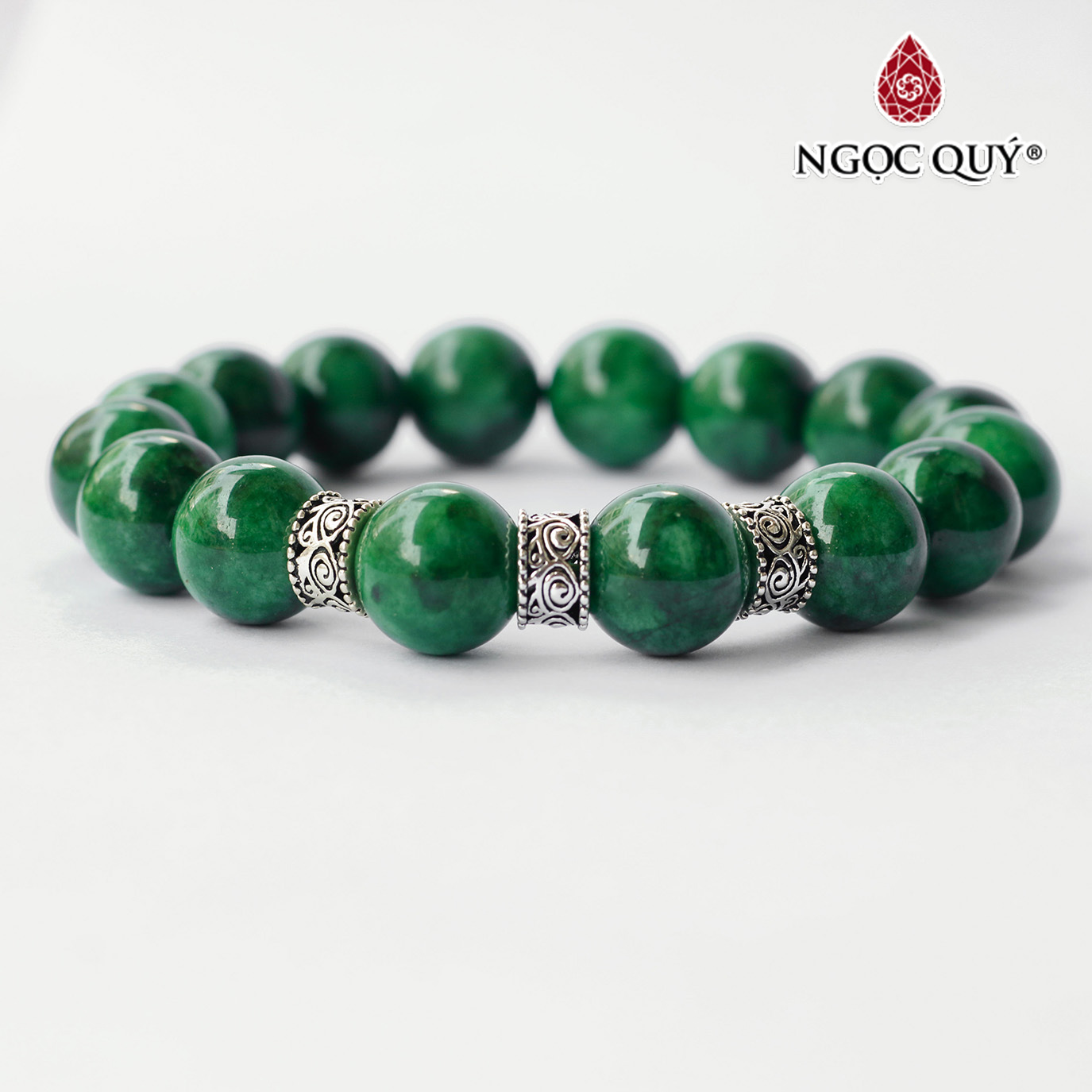 Vòng tay chuỗi hạt đá thiên nhiên phối charm bạc hạt 12mm - Ngọc Quý