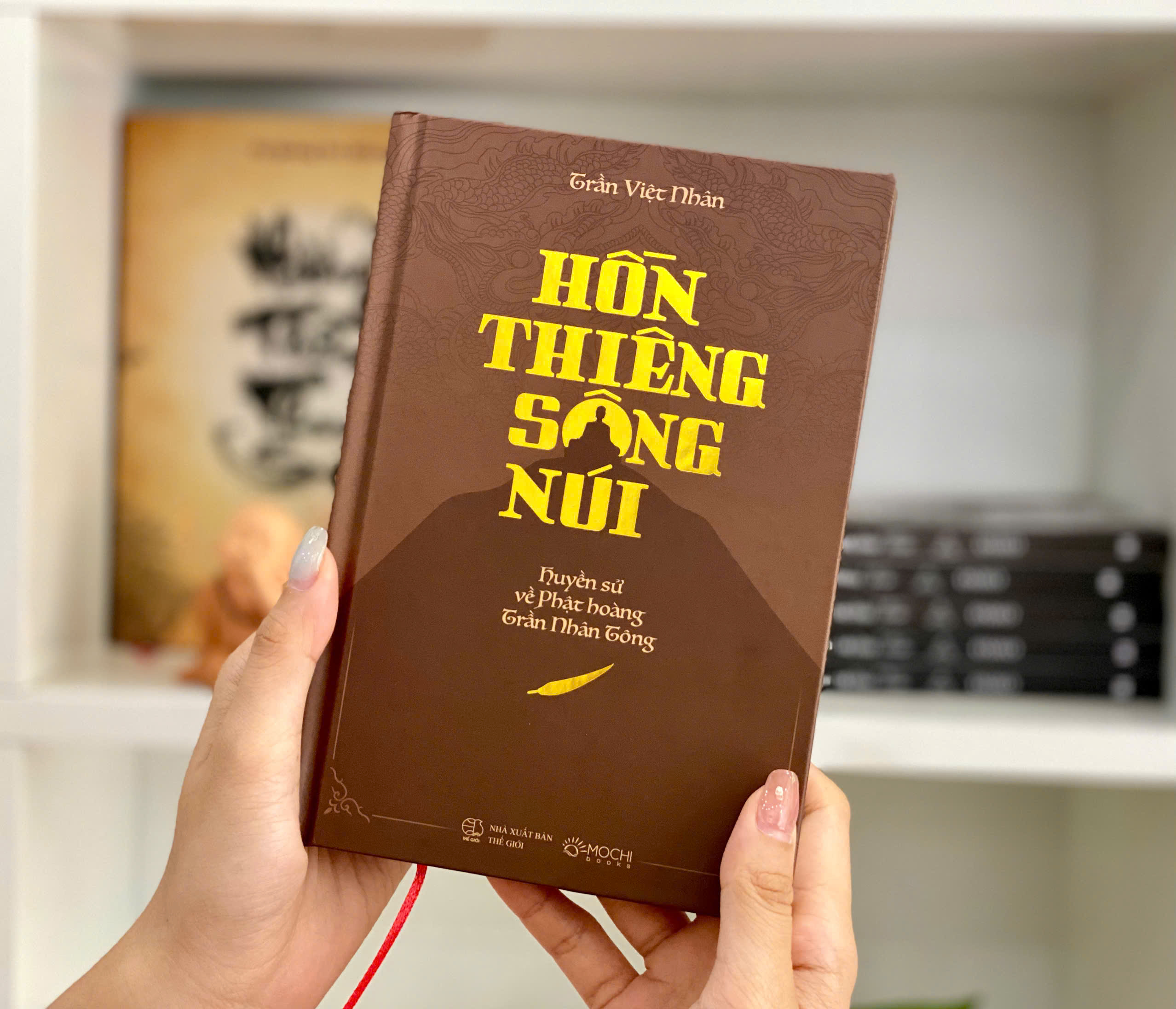 Sách - Hồn thiêng sông núi