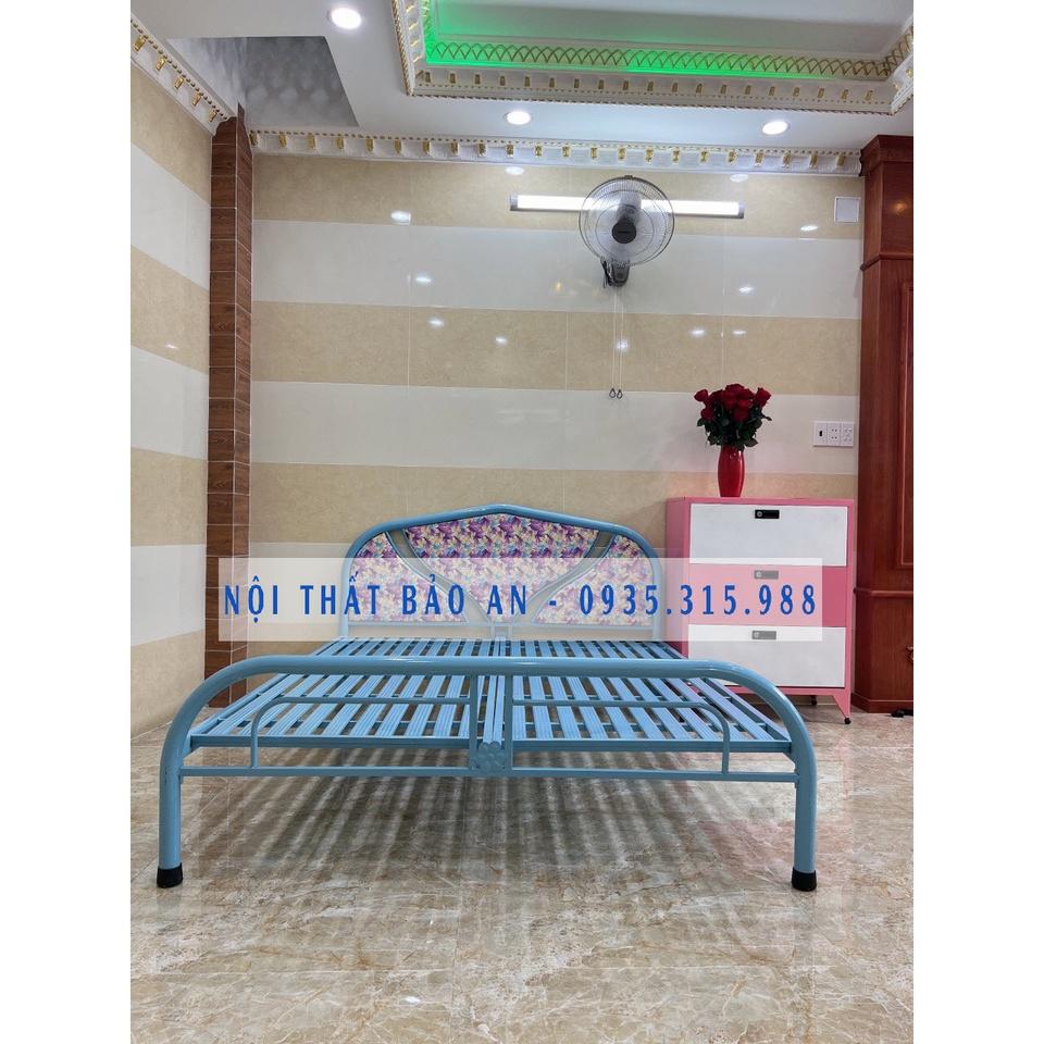 Giường sắt kiểu tròn cách điệu 1m4 dài 2m