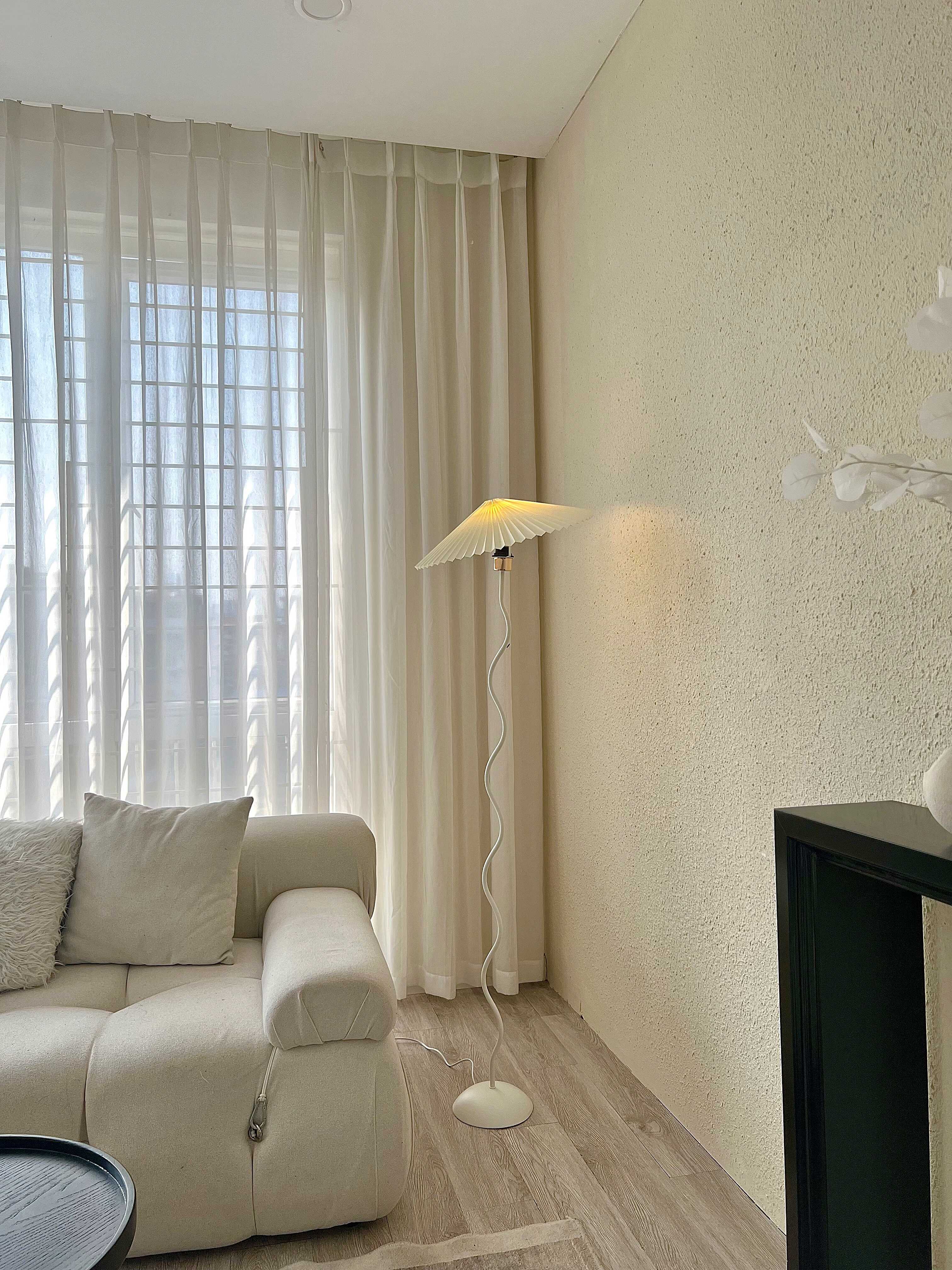 Đèn cây đứng decor đọc sách, đèn ngủ cho phòng ngủ, phòng khách kiểu sóng lượn Hàn Quốc màu trắng DC001T