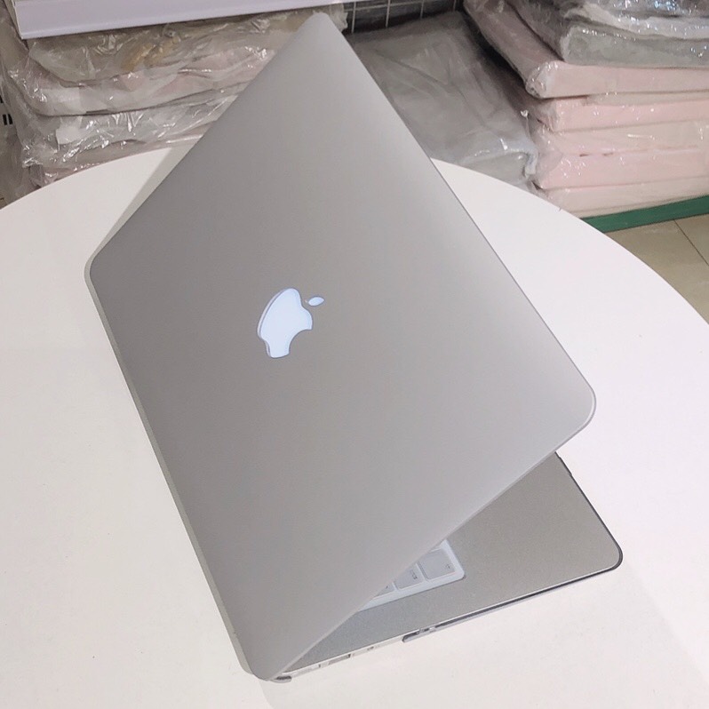 Ốp Cho Macbook New Pro 13 inches (Model A1706/A1708)